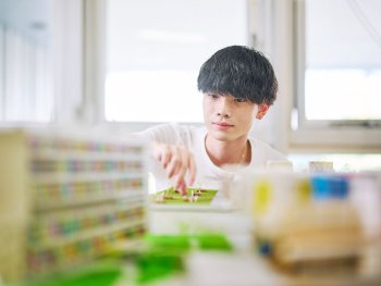 東海工業専門学校金山校