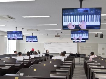 姫路大学
