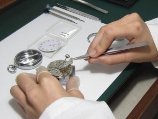 時計修理技能士 専門学校 時計修理技能士の資格が取れる学校の一覧はこちら ベスト進学ネット
